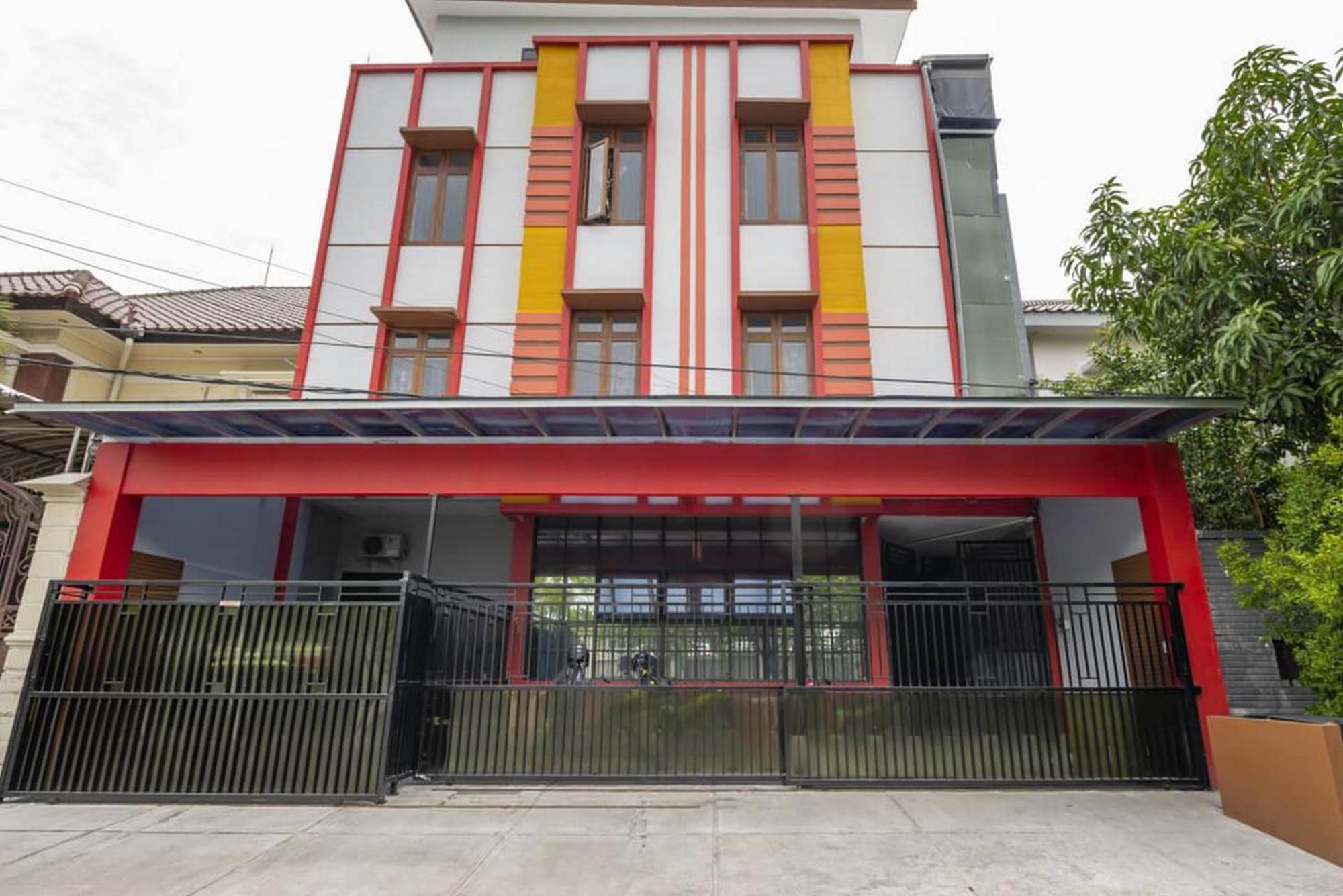 Reddoorz @ Jemursari Surabaya 2 Exterior foto